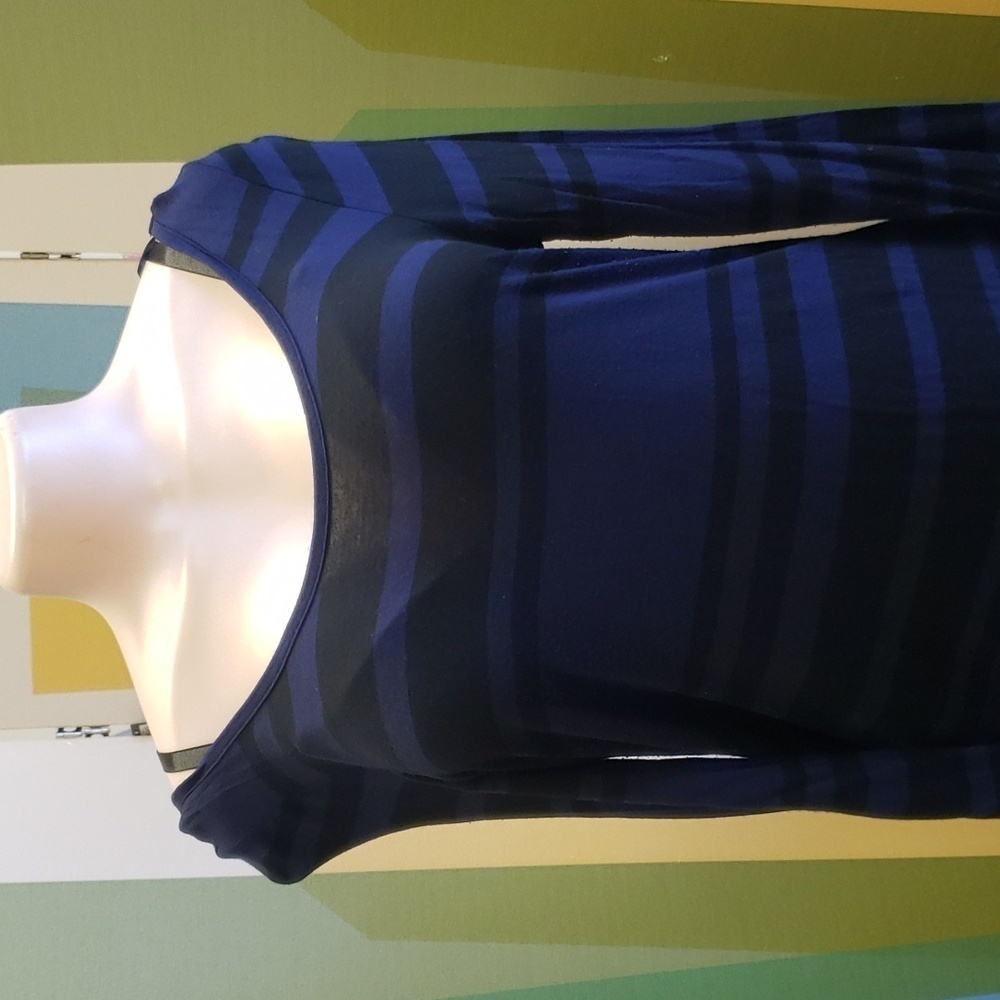 MERCER & Madison Stripped Long Sleeve - Picture 4 of 8